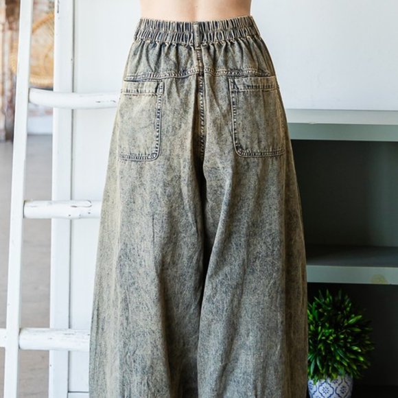 Oli & Hali Mineral Wash Cotton Dark Denim Cropped Baggy Relaxed Fit Jeans - Picture 7 of 9